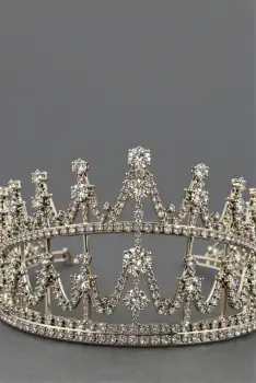 Sparkling Silver Tiara with Diamond Accents diamonds