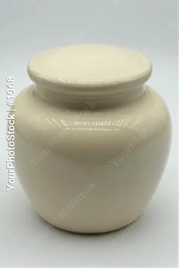 Ceramic Jar with Round Lid, Made in Japan light beige