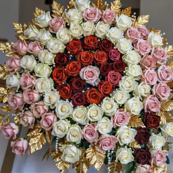 Heart-Shaped Rose Arrangement luxury flowers elegant bouquet